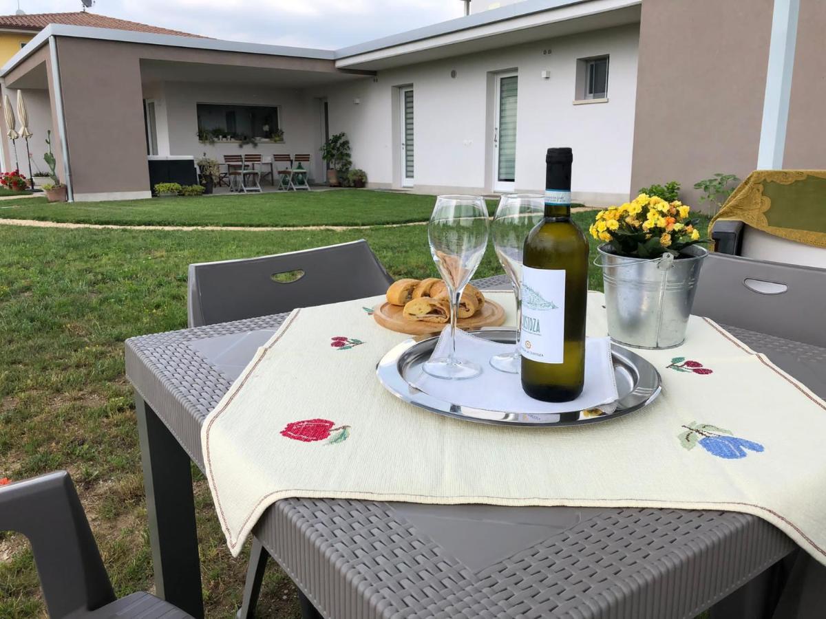 I Broletti Del Garda Hotel Pacengo Di Lazise Exterior photo