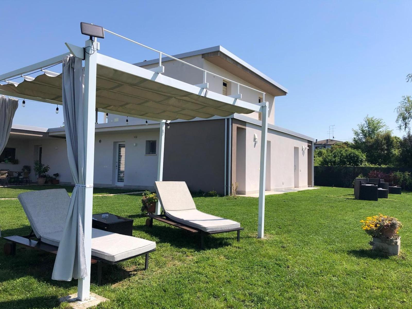 I Broletti Del Garda Hotel Pacengo Di Lazise Exterior photo